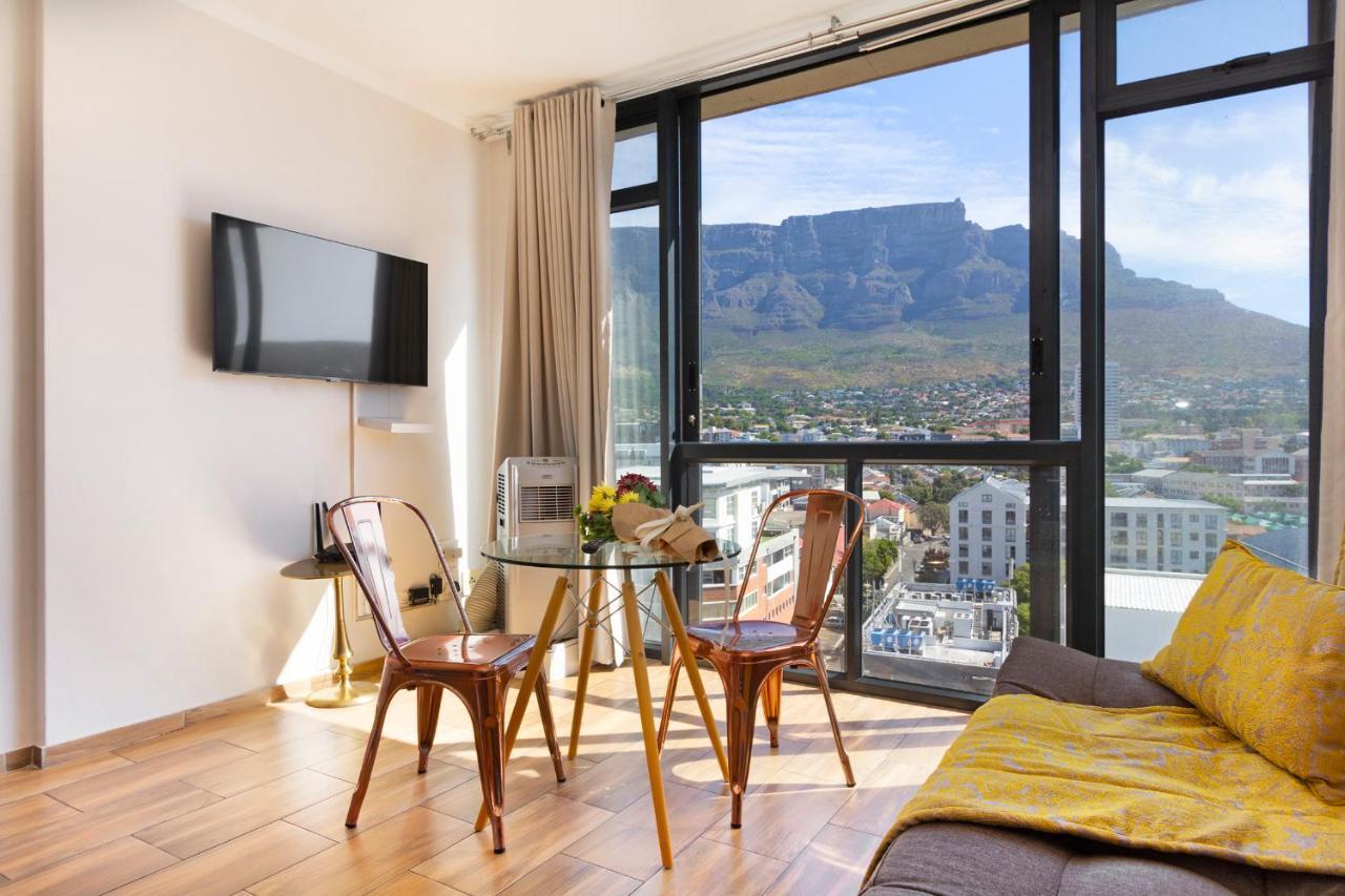 Urban Oasis At The Four Seasons Apartment Cape Town Ngoại thất bức ảnh