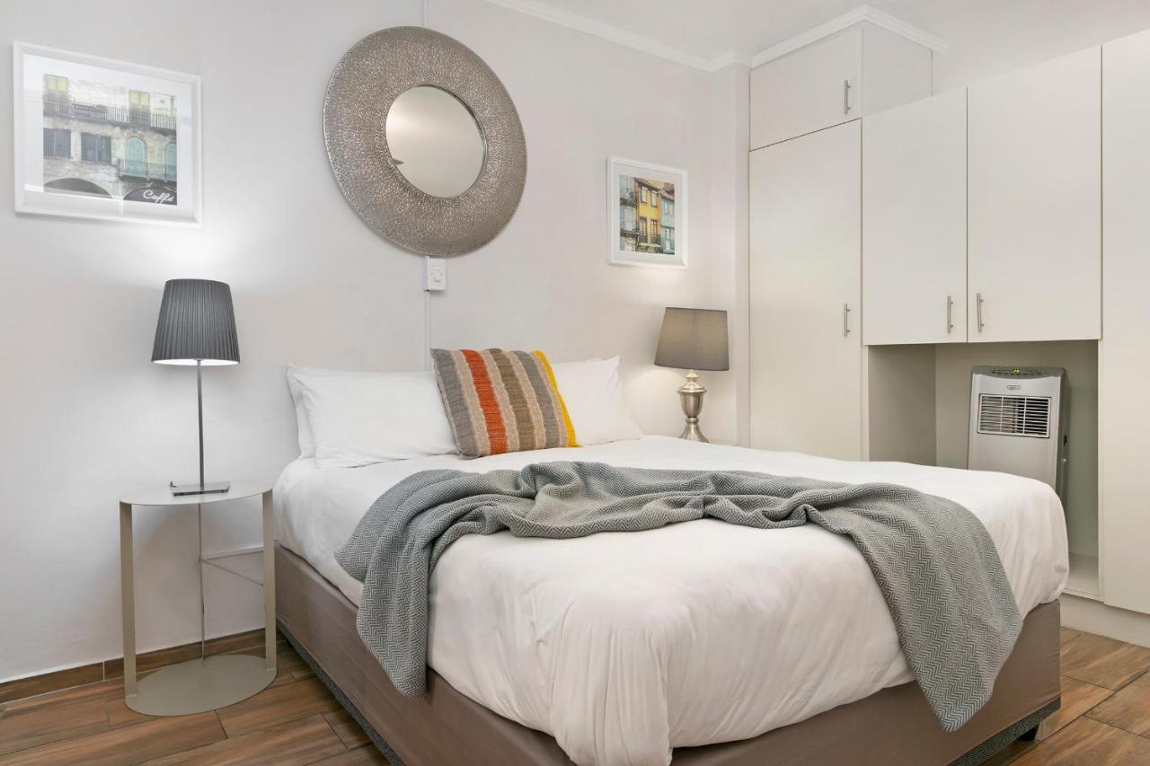 Urban Oasis At The Four Seasons Apartment Cape Town Ngoại thất bức ảnh